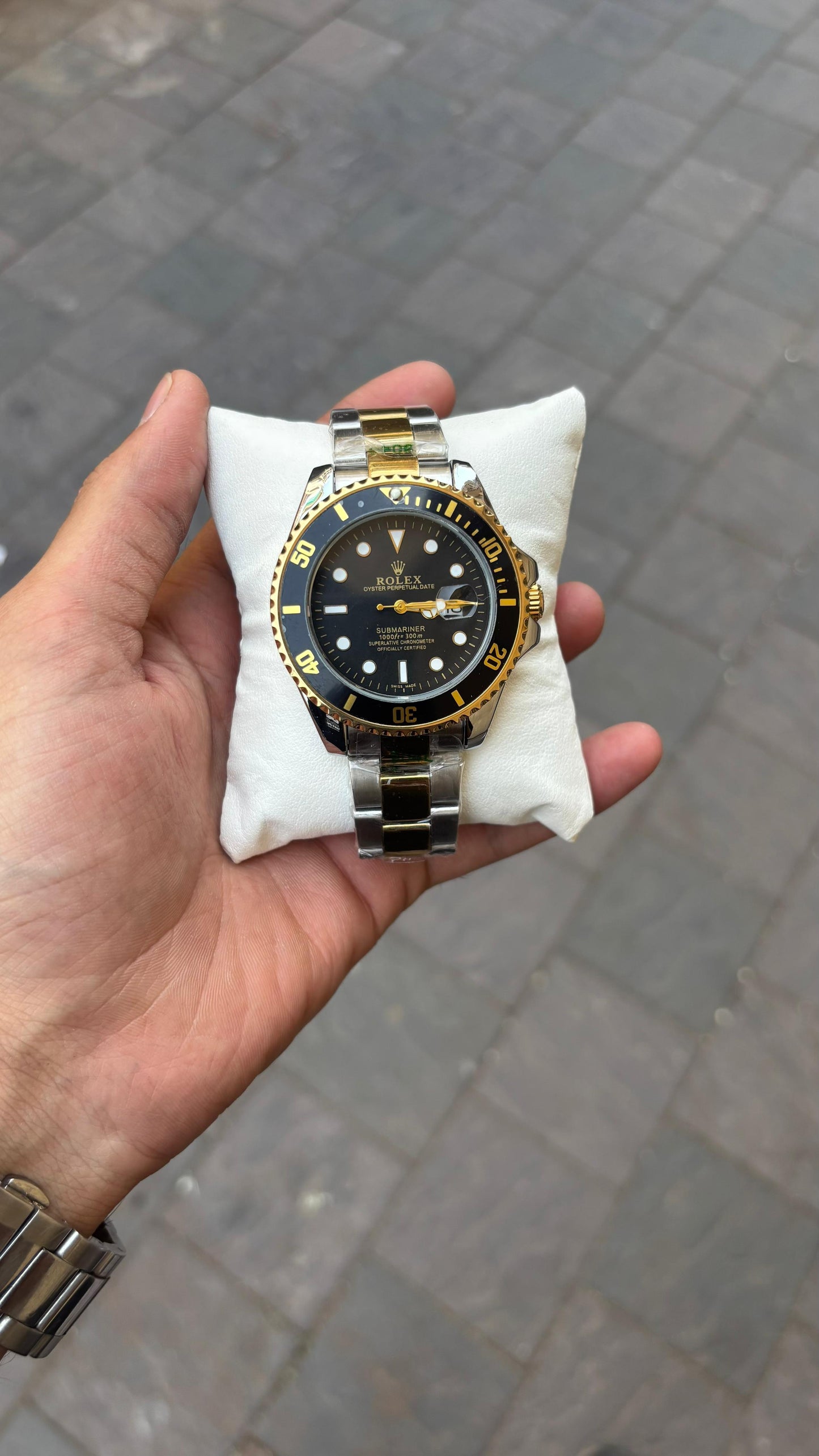 Rol-ex Submariner Analog Black Dial Men's Watch