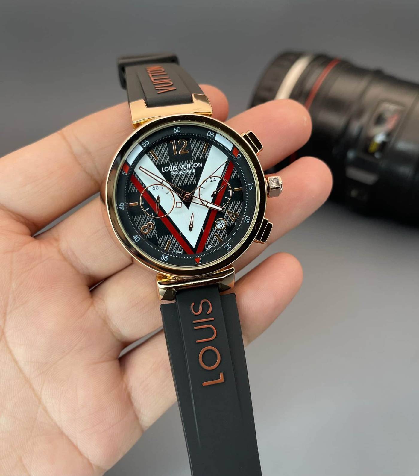 Louis Vuitton Chronograph Black Dial Silicone Belt Men's Watch