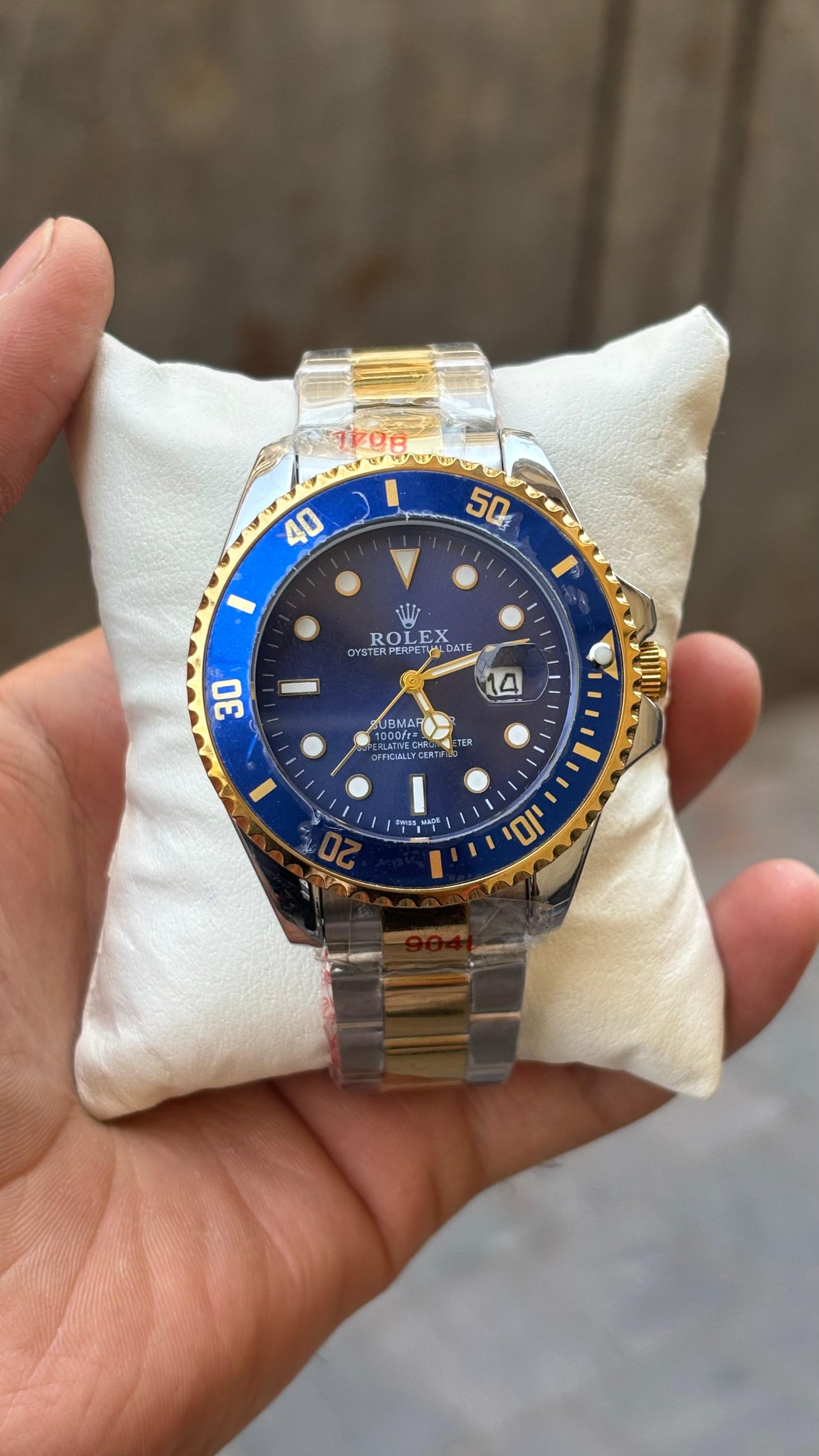 Rol-ex Submariner Analog Blue Dial Round Men's Watch