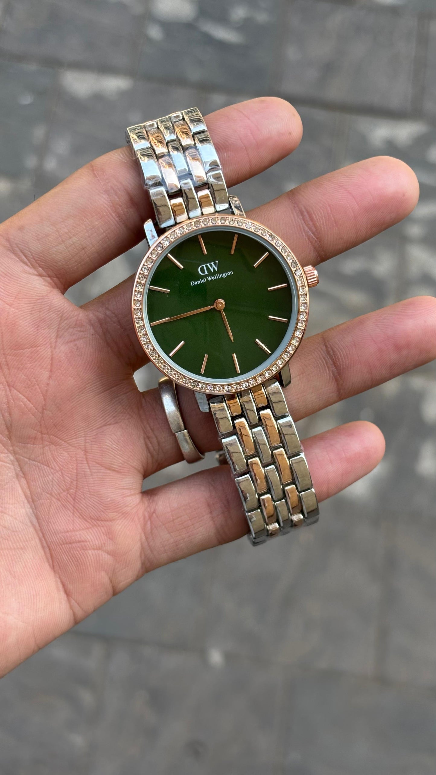 Daniel Wellington Green Dial Analog Metal Women's Watch