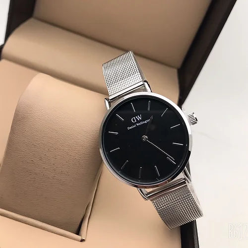 Daniel Wellington Silver And Black Dial Analog Quartz Chain Metal Watch